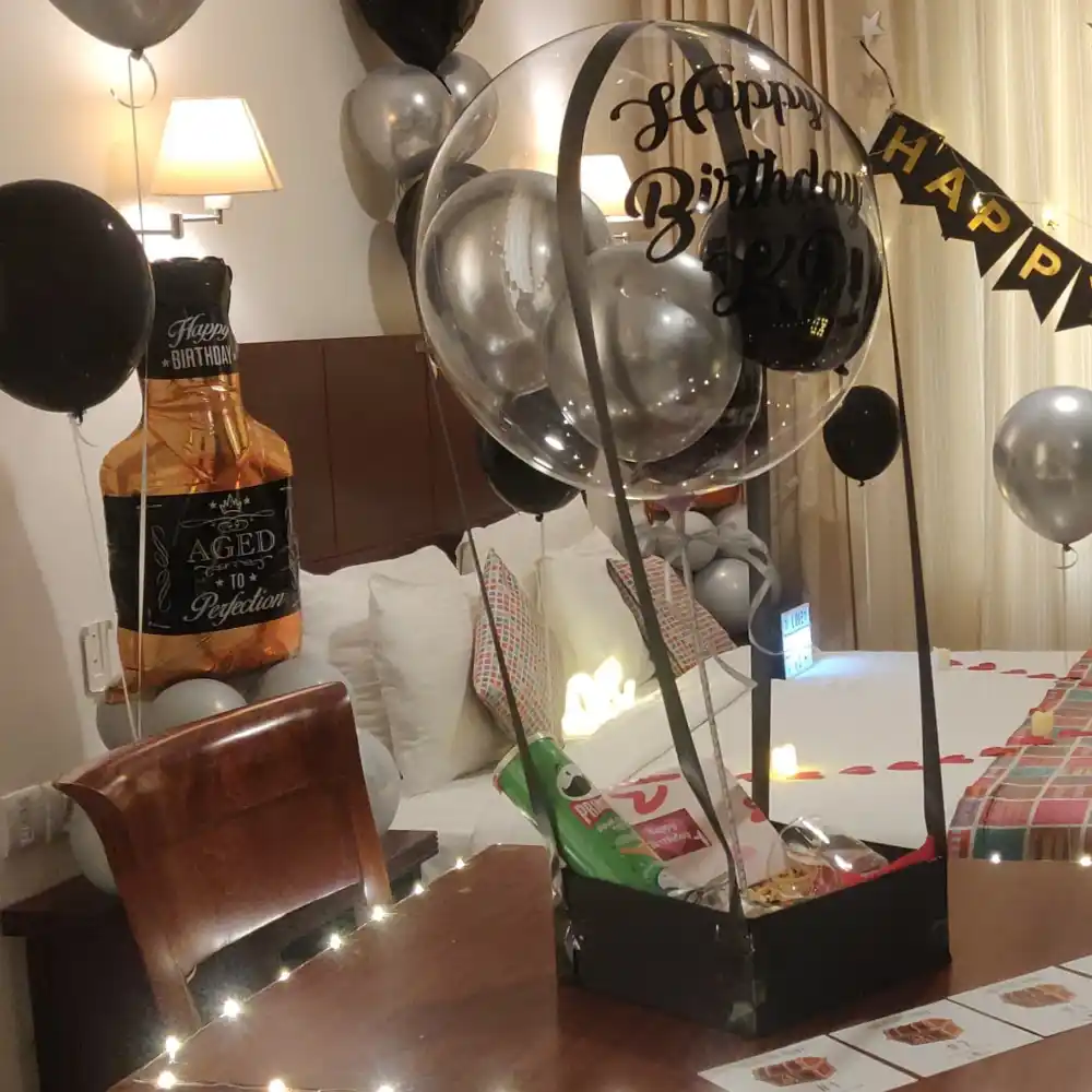 Bobo balloon hamper for birthday surprise gifting